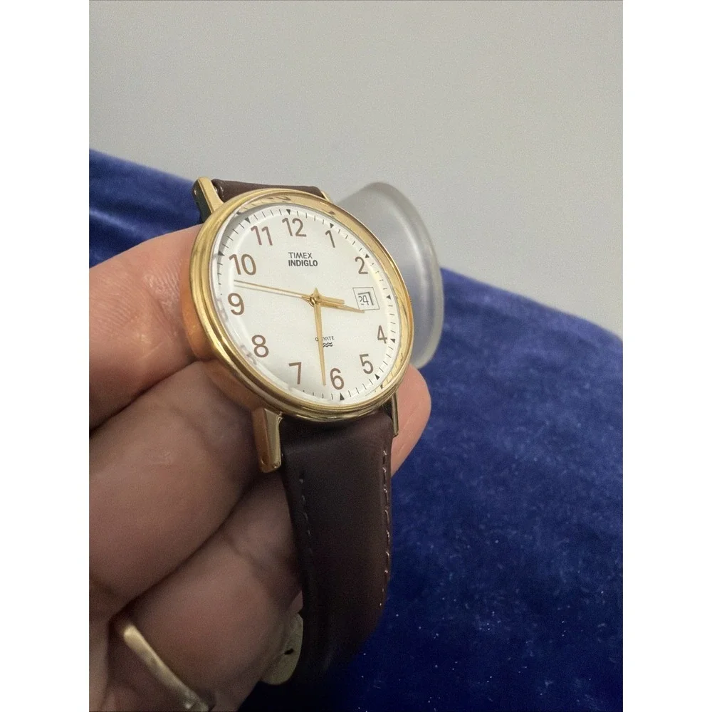 TIMEX indiglo wr 30m 2016 Brown Leather Strap Read